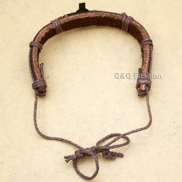 🛍Only $1 in bundle!🛍Leather Jesus bracelet - Picture 5 of 5